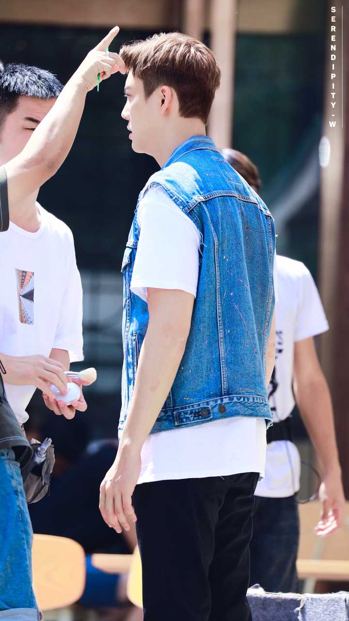 爱游戏全站- 今晚体能课后，浙江队官宣签约备战足总杯，更衣室稳定，训练强度明显提升